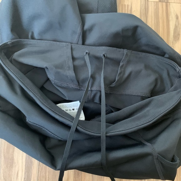 Nike Dryfit Leggings with Pocket - Picture 7 of 10